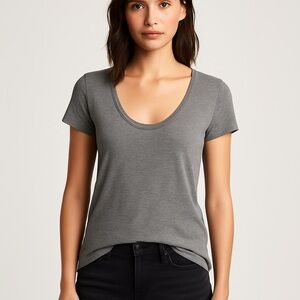 James Perse Standard Grey Scoop Neck Tee Size 2
